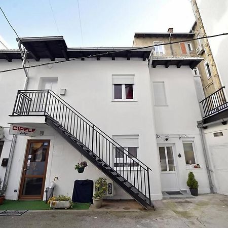 Petit Main Square Apartment Zagreb Ngoại thất bức ảnh