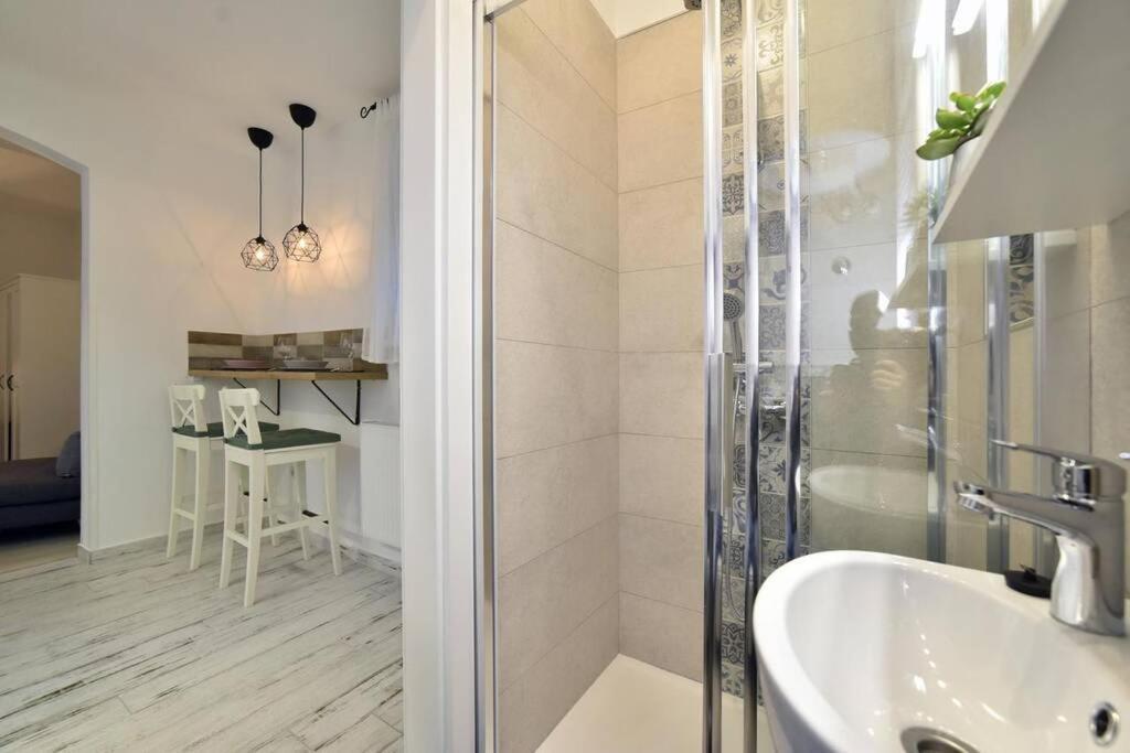 Petit Main Square Apartment Zagreb Ngoại thất bức ảnh
